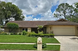 305 Running Horse Rd, Seffner, FL 33584 - Photo 1