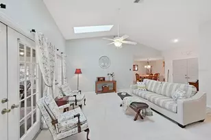 305 Running Horse Rd, Seffner, FL 33584 - Photo 17