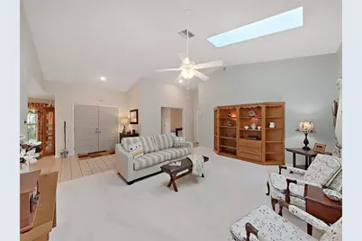 305 Running Horse Road, Seffner, FL 33584 - Photo 17