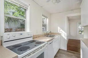 1235 Idlewild Dr, Clearwater, FL 33755 - Photo 9