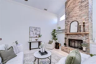 14101 Riverstone Dr, Tampa, FL 33624 - Photo 9