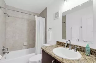 210 5th Ave S, Saint Petersburg, FL 33701 - Photo 17