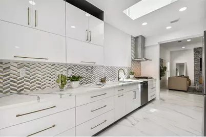 110 28th Avenue N #B, Saint Petersburg, FL 33704 - Photo 25