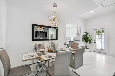 110 28th Avenue N #B, Saint Petersburg, FL 33704 - Photo 11