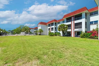 1860 Massachusetts Avenue NE #101, Saint Petersburg, FL 33703 - Photo 23