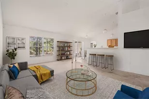 18063 Parrot Rd, Weeki Wachee, FL 34614 - Photo 11