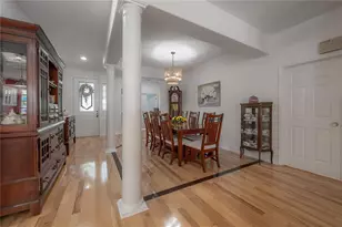 12108 Riverhills Dr, Temple Terrace, FL 33617 - Photo 5