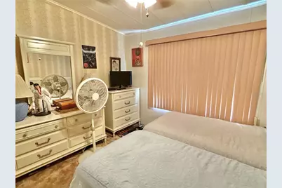 6821 Americana Drive NE #106, Saint Petersburg, FL 33702 - Photo 21