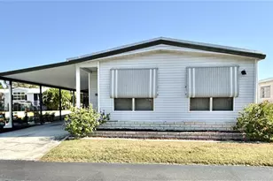 6821 Americana Dr NE, Saint Petersburg, FL 33702 - Photo 1