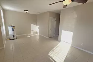 1302 Denman Ct, Wesley Chapel, FL 33543 - Photo 9