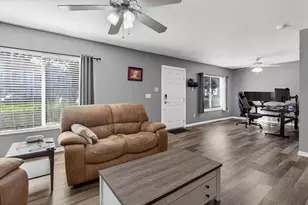 2140 Fluorshire Dr, Brandon, FL 33511 - Photo 13