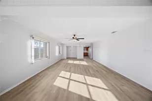 4859 Independence Dr, Bradenton, FL 34210 - Photo 11