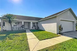 2431 Peace Cir, Kissimmee, FL 34758 - Photo 3