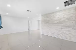 6488 30th Ave N, Saint Petersburg, FL 33710 - Photo 11