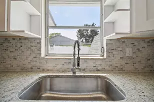 7721 Heather St, New Port Richey, FL 34653 - Photo 17