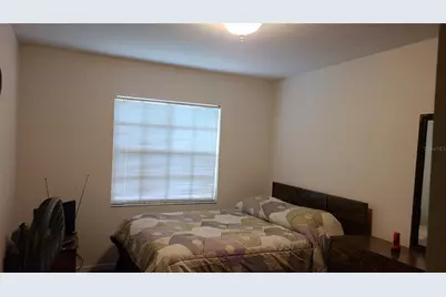 8404 Barrett Place, Tampa, FL 33617 - Photo 9