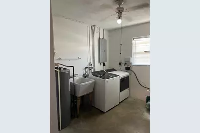 2420 68th Avenue S, Saint Petersburg, FL 33712 - Photo 9