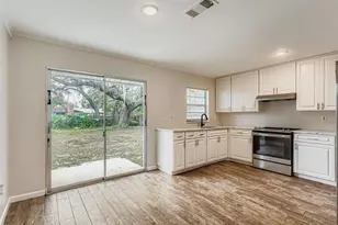 37413 Harper Dr, Zephyrhills, FL 33541 - Photo 7