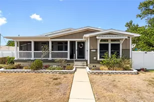 2715 9th Ave N, Saint Petersburg, FL 33713 - Photo 1