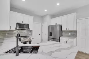 3290 Covered Bridge Dr W, Dunedin, FL 34698 - Photo 5