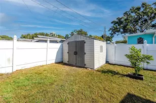 5613 35th Ave N, Saint Petersburg, FL 33710 - Photo 35