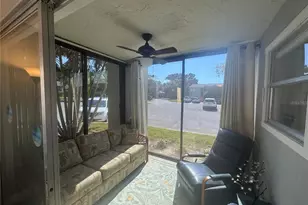 621 Windrush Bay Dr, Tarpon Springs, FL 34689 - Photo 9