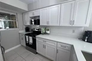 621 Windrush Bay Dr, Tarpon Springs, FL 34689 - Photo 15