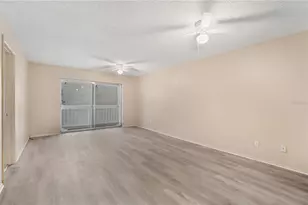 7529 Pitch Pine Cir, Tampa, FL 33617 - Photo 13