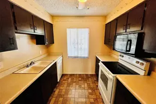 7529 Pitch Pine Cir, Tampa, FL 33617 - Photo 3