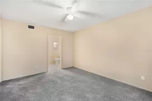 7529 Pitch Pine Cir, Tampa, FL 33617 - Photo 11