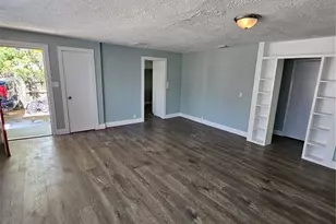 8305 N 13th St, Tampa, FL 33604 - Photo 3