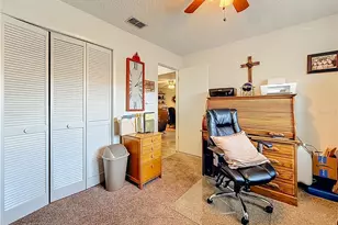 38225 Boxwood Dr, Zephyrhills, FL 33542 - Photo 17