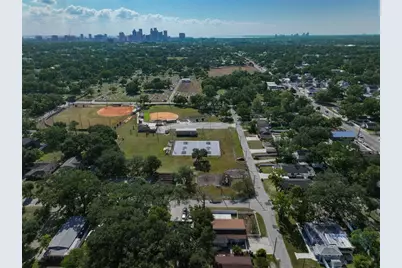 3901 N Clearfield Avenue, Tampa, FL 33603 - Photo 35