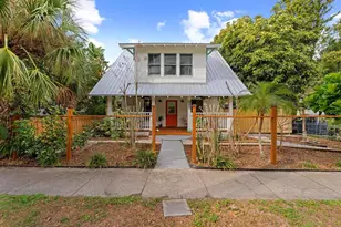 1038 Crescent Lake Dr N, Saint Petersburg, FL 33701 - Photo 3