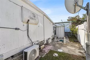 12766 Seminole Blvd, Largo, FL 33778 - Photo 13