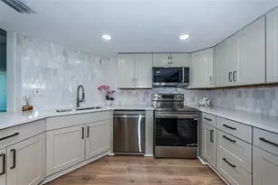 7400 Sun Island Dr S, South Pasadena, FL 33707 - Photo 23