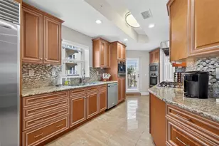 15 Somerset St, Clearwater Beach, FL 33767 - Photo 17