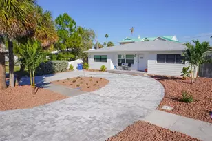 929 Lantana Ave, Clearwater Beach, FL 33767 - Photo 1