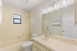 3203 Bear Creek Ln, Lakeland, FL 33810 - Photo 17