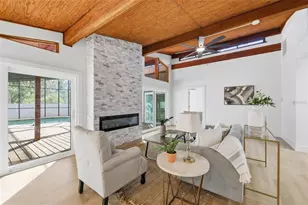 228 87th Ave NE, Saint Petersburg, FL 33702 - Photo 7