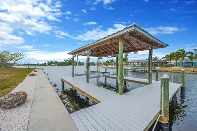 827 Blue Heron Boulevard, Ruskin, FL 33570 - Photo 3