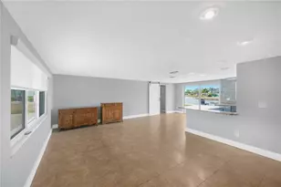 827 Blue Heron Blvd, Ruskin, FL 33570 - Photo 9