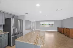 827 Blue Heron Blvd, Ruskin, FL 33570 - Photo 7