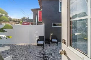 1034 Queen St N, Saint Petersburg, FL 33713 - Photo 29