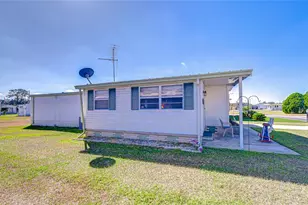 35132 Zephyr Shores Dr, Zephyrhills, FL 33541 - Photo 7