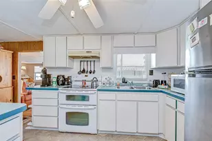 35132 Zephyr Shores Dr, Zephyrhills, FL 33541 - Photo 17