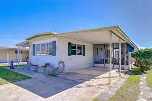 35132 Zephyr Shores Dr, Zephyrhills, FL 33541 - Photo 3