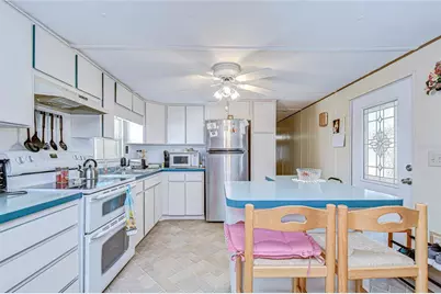 35132 Zephyr Shores Drive, Zephyrhills, FL 33541 - Photo 19