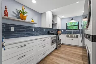 9669 86th Ave, Seminole, FL 33777 - Photo 9