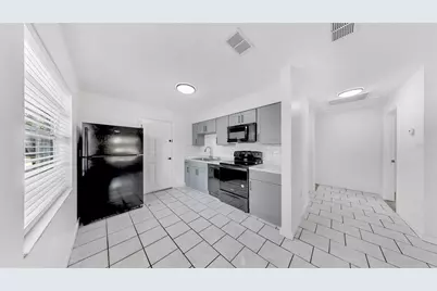 1204 E Seneca Avenue #A, Tampa, FL 33612 - Photo 9